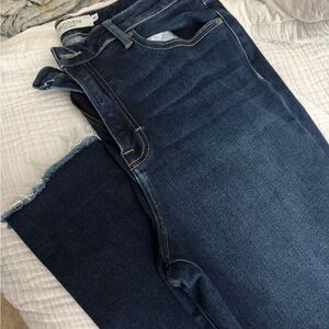 Hidden Tracey Straight Leg